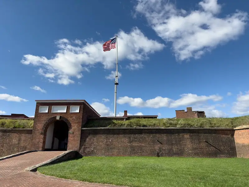 Fort McHenry National Monument and Historic Shrine - Exploding Travel