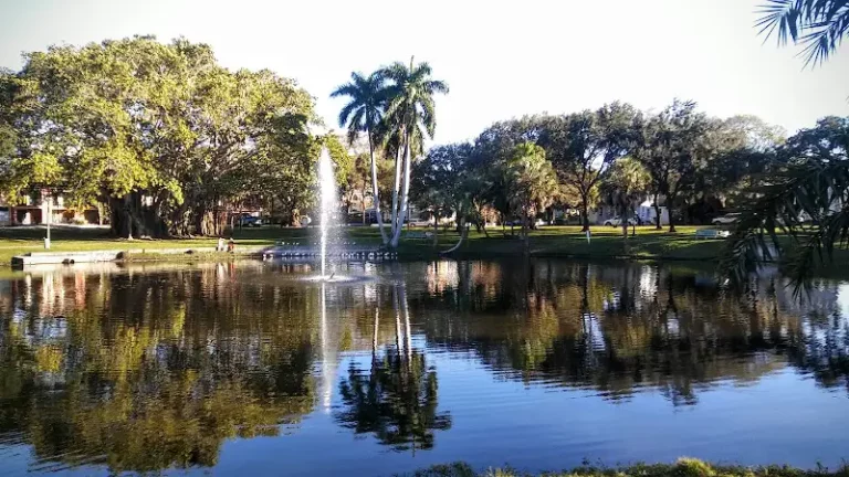 Historic Round Lake Park from St Pete