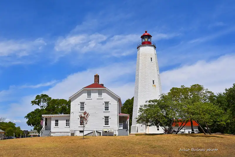 Sandy Hook Lighthouse - Exploding Travel